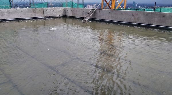 Piscina teste com agua